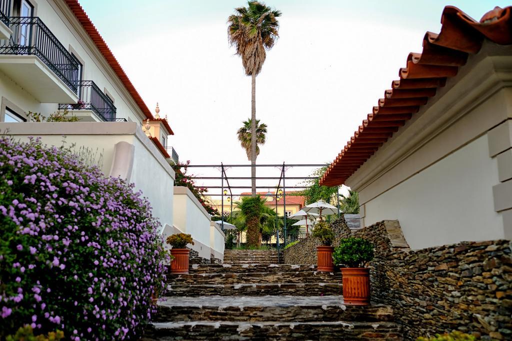 The Vintage House - Douro Otel Pinhão Dış mekan fotoğraf The stairway to the gardens of the Pousada do Monte
