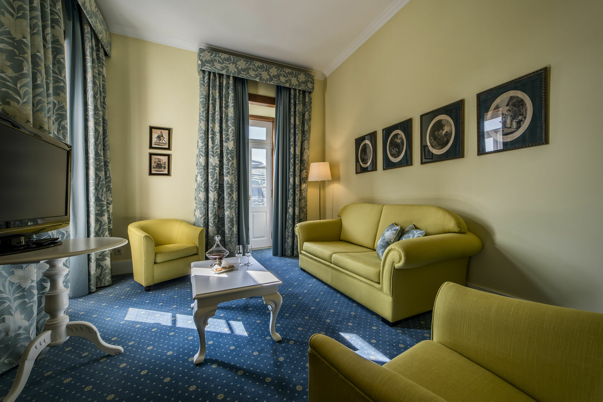 The Vintage House - Douro Otel Pinhão Dış mekan fotoğraf A suite at the Hotel